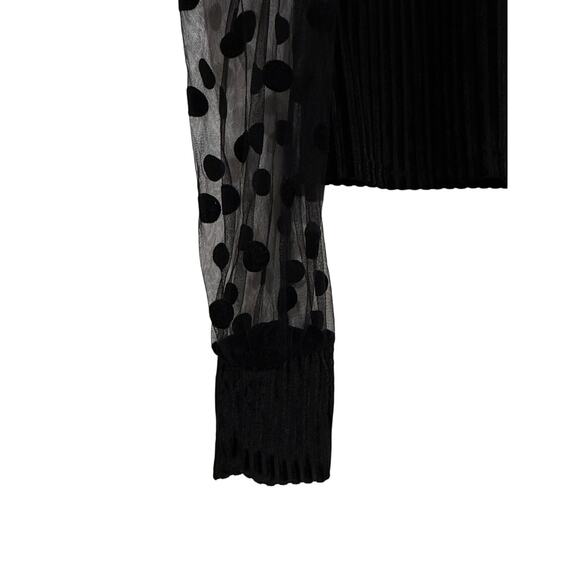 Unbranded Puff Sleeve Top in Black Size Medium - Picture 2 of 5